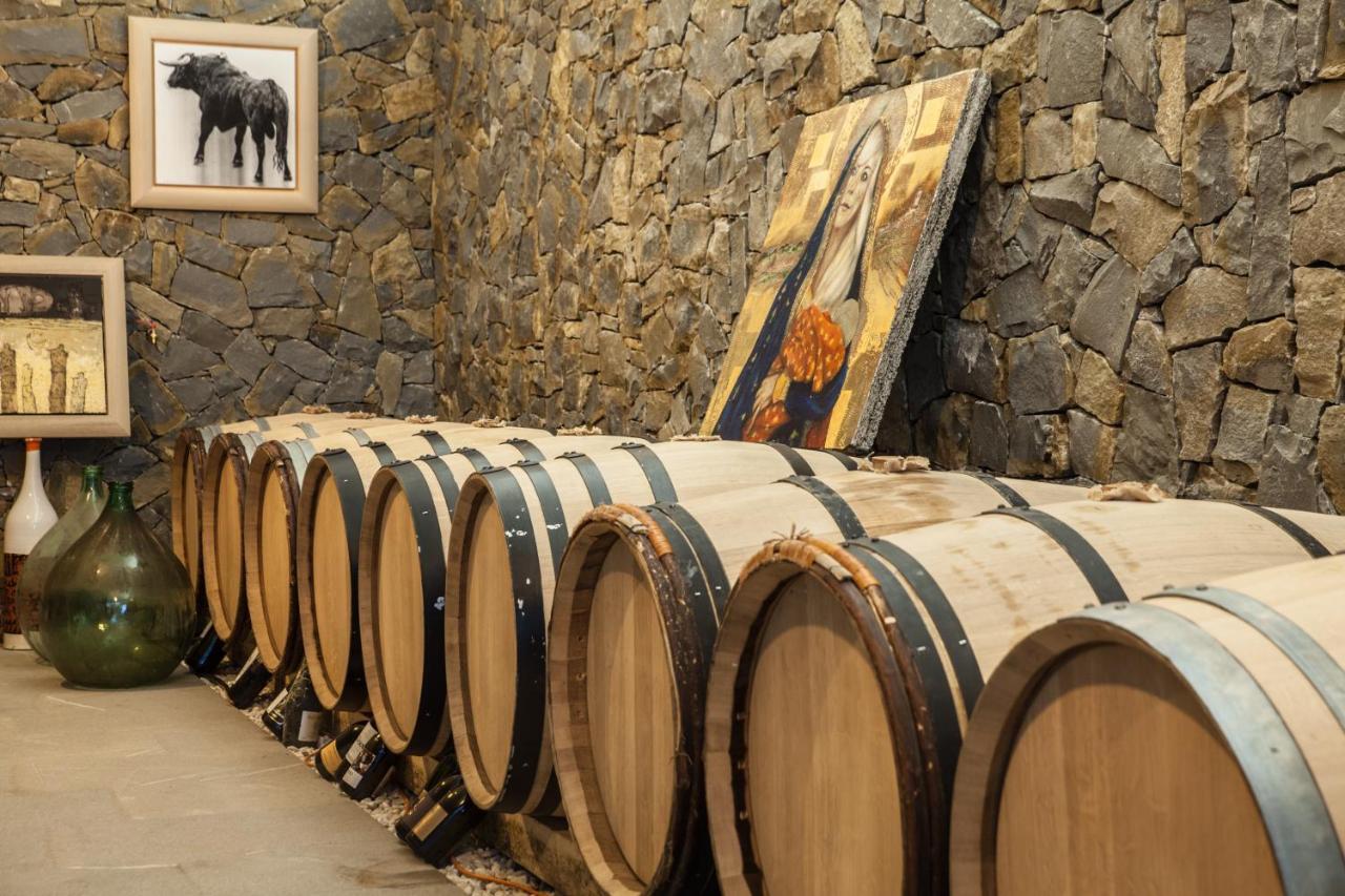 Tavarneta Estate Dobrovo Ngoại thất bức ảnh