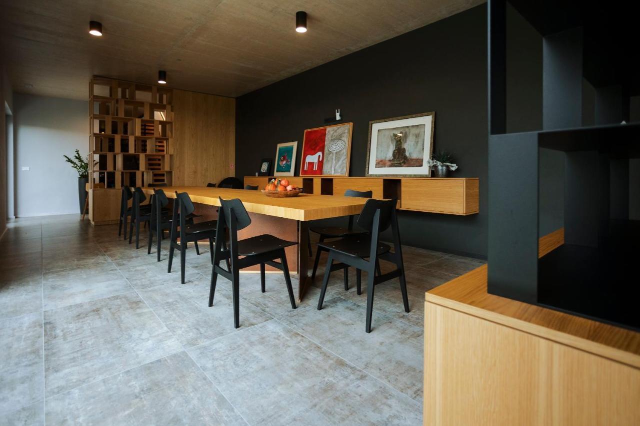 Tavarneta Estate Dobrovo Ngoại thất bức ảnh