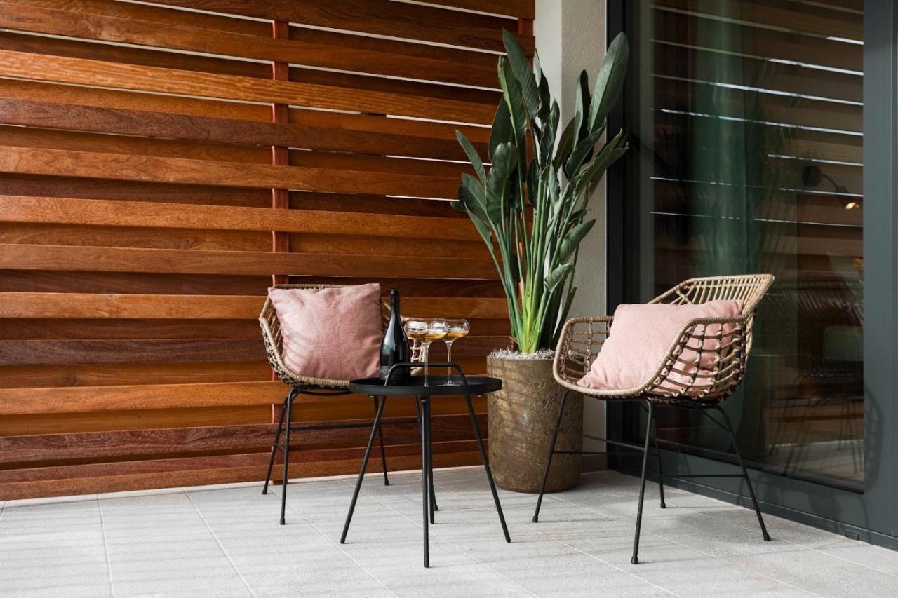Tavarneta Estate Dobrovo Ngoại thất bức ảnh