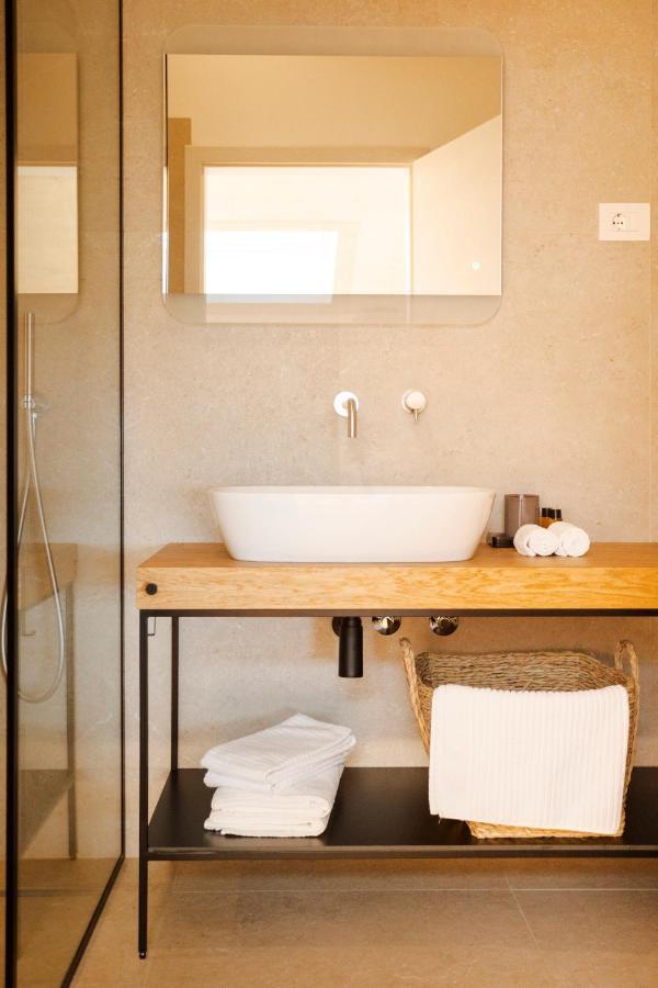 Tavarneta Estate Dobrovo Ngoại thất bức ảnh