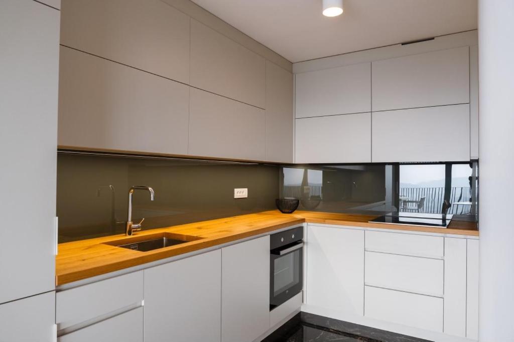 Tavarneta Estate Dobrovo Ngoại thất bức ảnh
